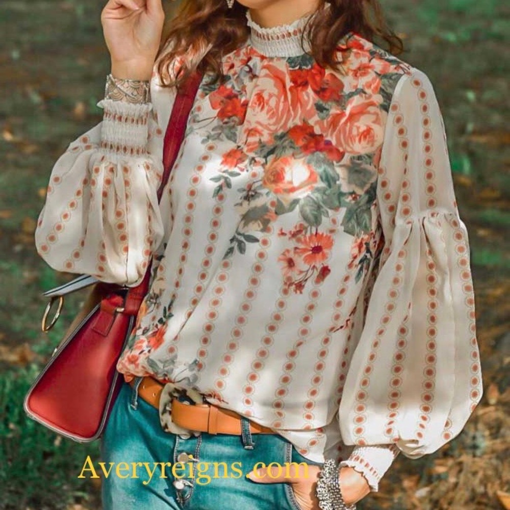 “Talia”Floral blouse - Picture 12 of 16